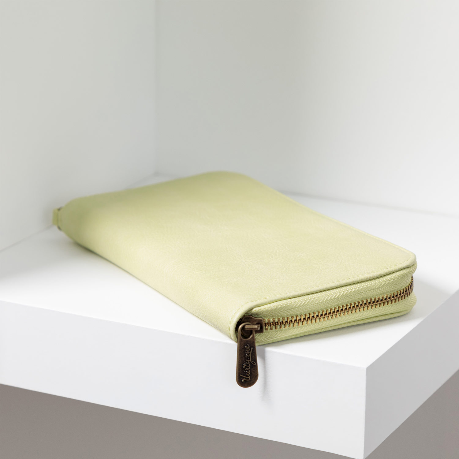 Peach Paradise Pebble All About The Benjamins Thirty One Gifts Affordable Purses Totes Bags