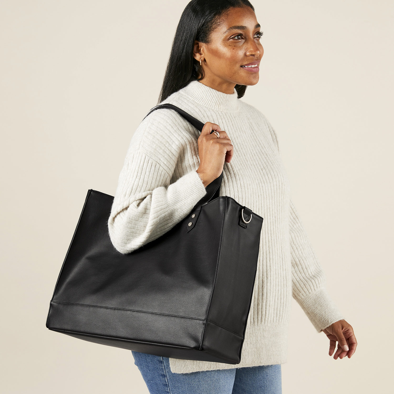 Thirty-One Square Tote Black selling Smooth Pebble