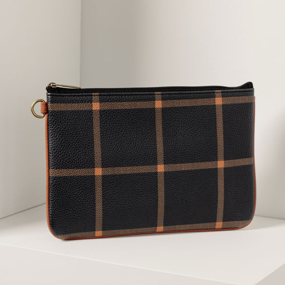 burberry pebble pouch