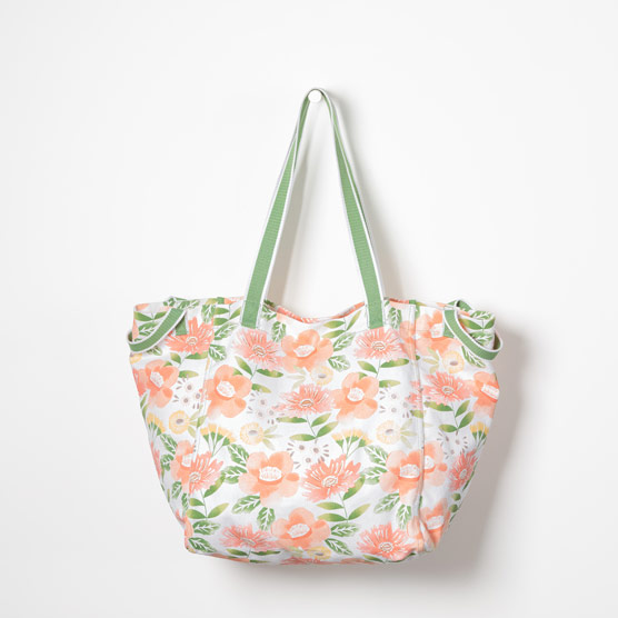 beach ready tote thirty one